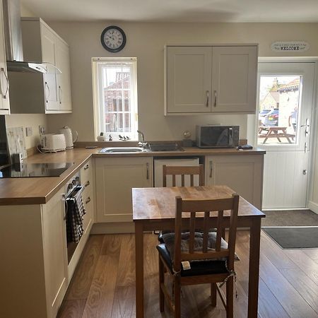 Cosy Village Location - One Bedroom Barn Barmston Buitenkant foto