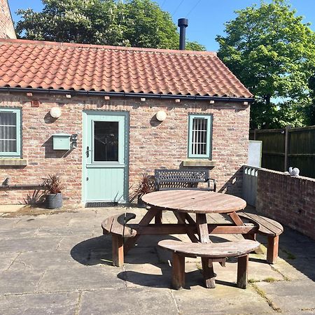 Cosy Village Location - One Bedroom Barn Barmston Buitenkant foto